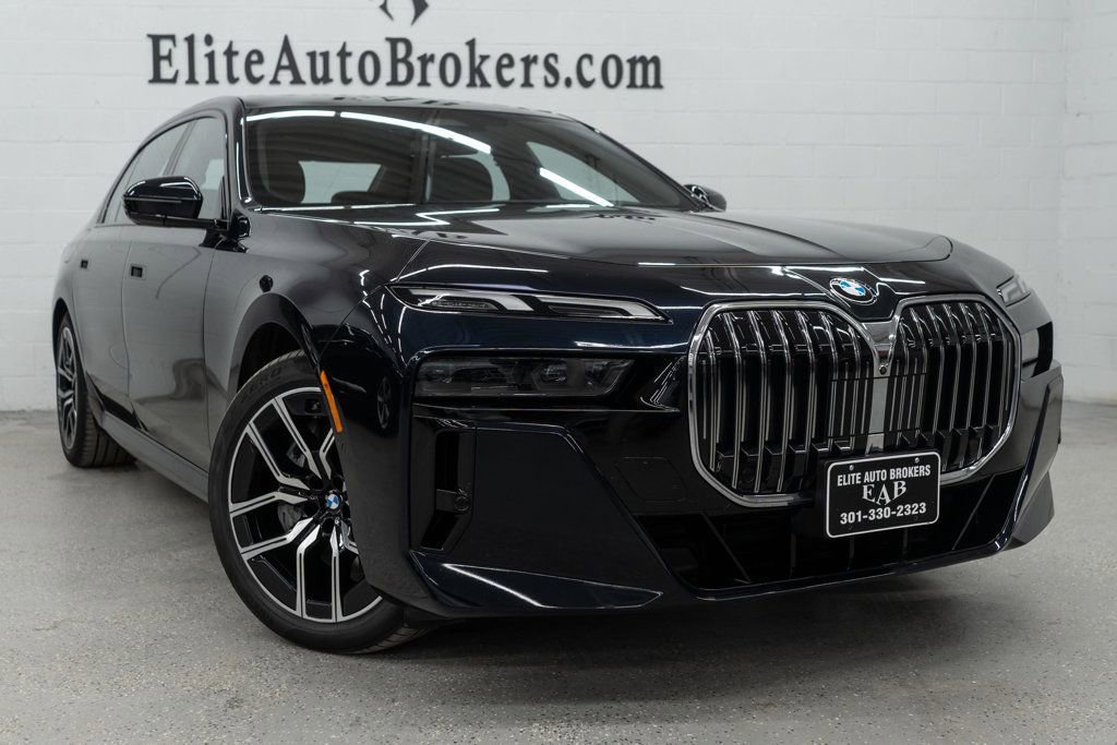 Used 2024 BMW 740i xDrive image 7