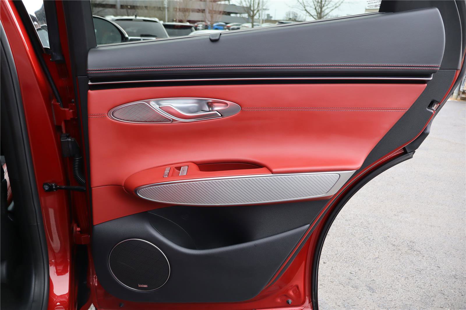 Used 2023 Genesis GV70 2.5T w/ Sport Prestige Package image 33