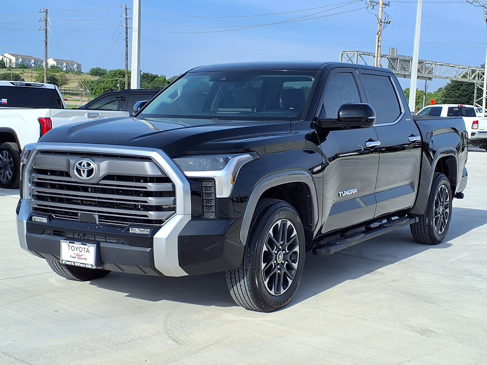 Used 2024 Toyota Tundra Limited w/ Power Package AWD/4WD image 3