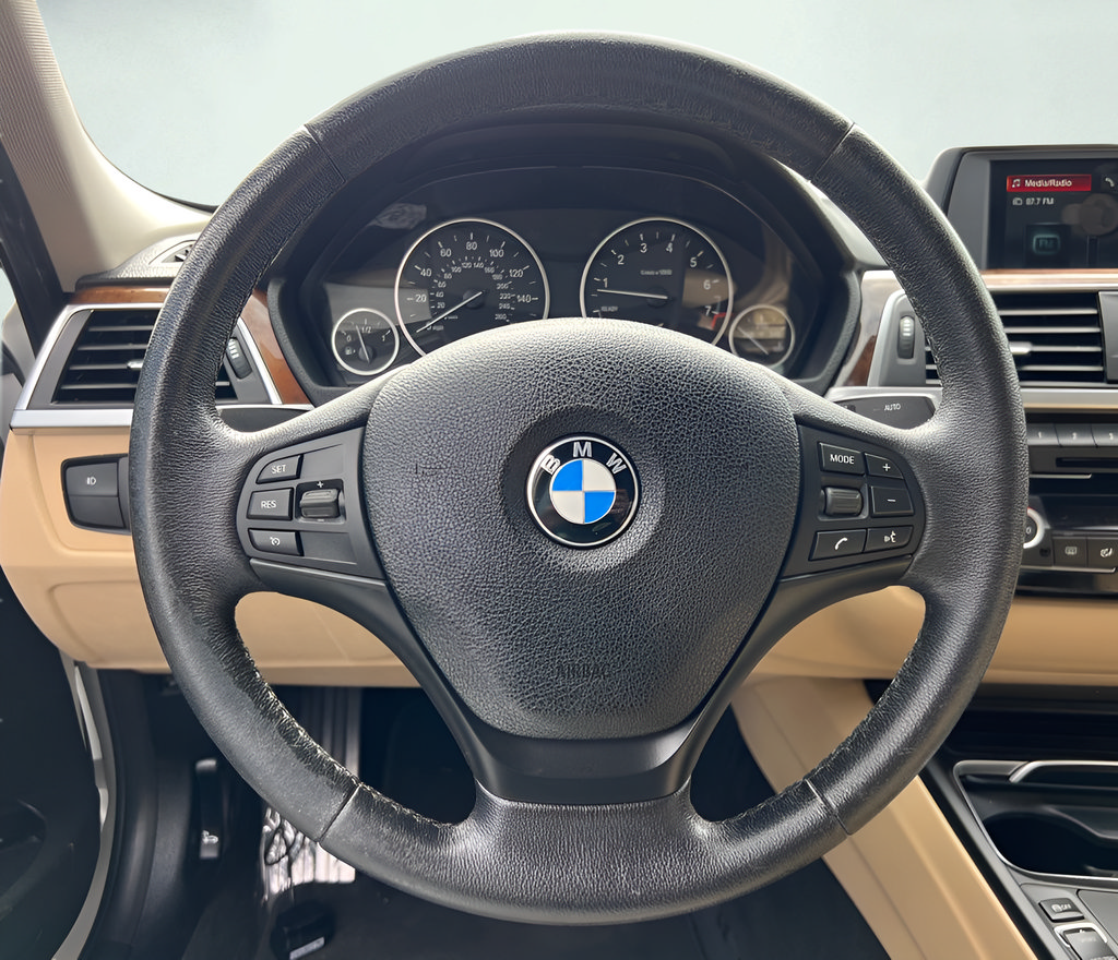 Used 2018 BMW 320i Sedan RWD image 35