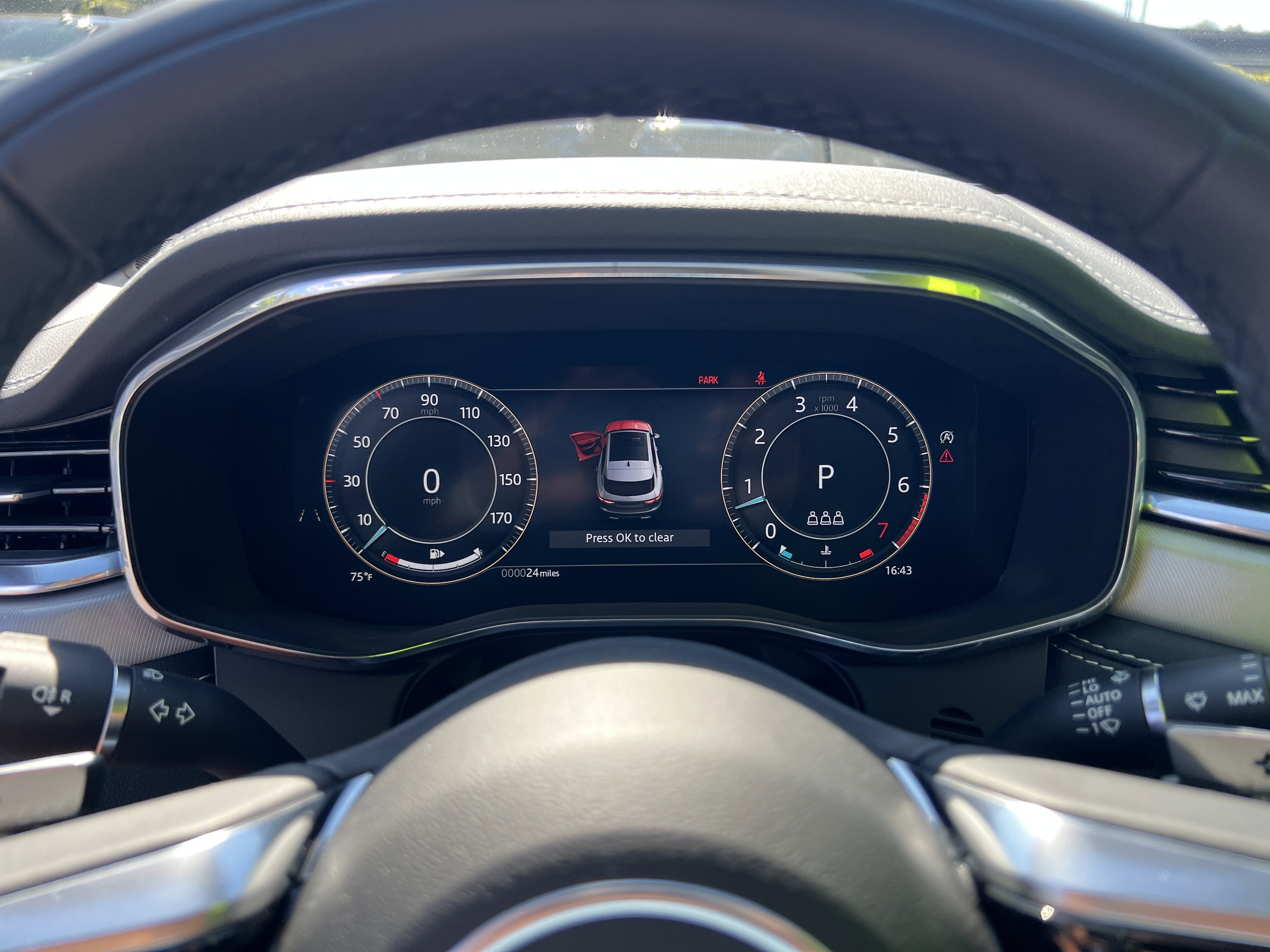 New 2025 Jaguar F-PACE R-Dynamic S AWD/4WD image 25