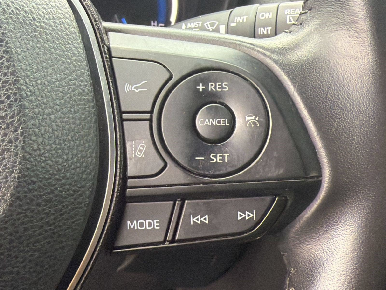 Used 2020 Toyota RAV4 XSE AWD/4WD image 22