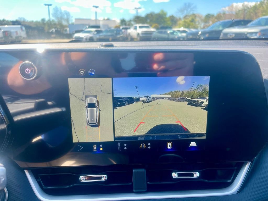 New 2026 Chevrolet Equinox LT w/ Safety and Technology Package AWD/4WD image 14