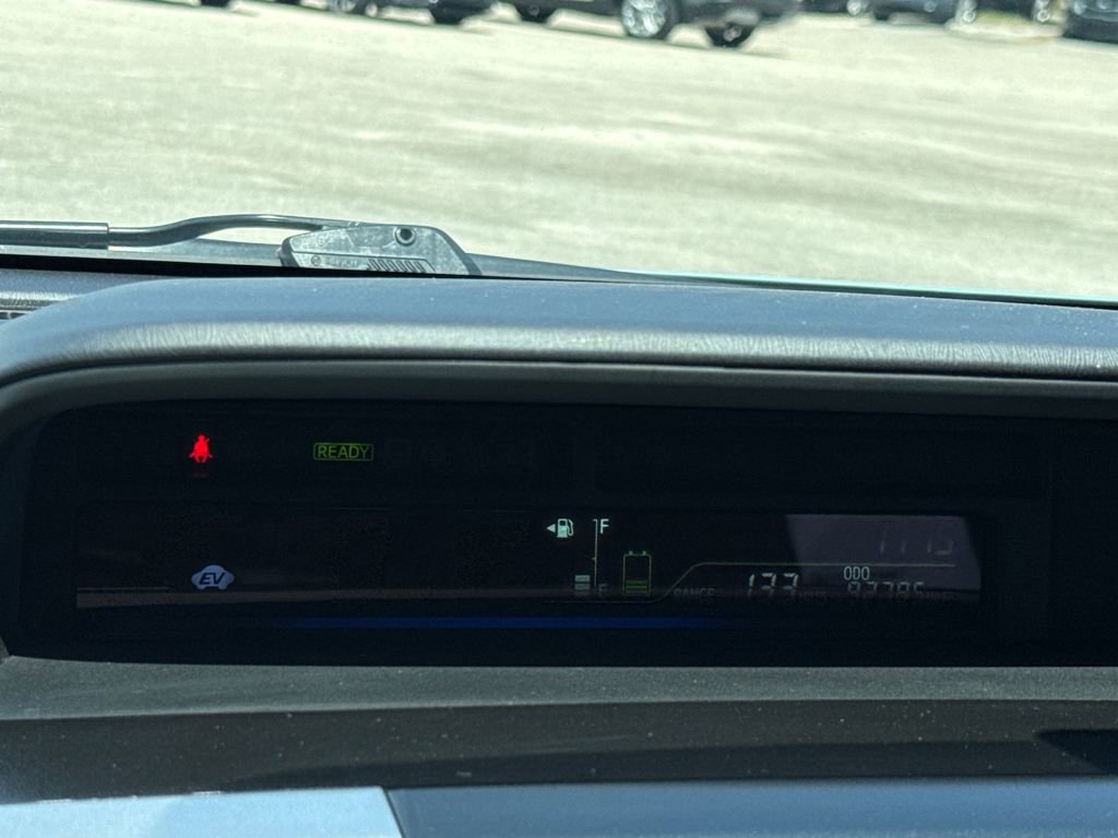 Used 2013 Toyota Prius V Five image 18