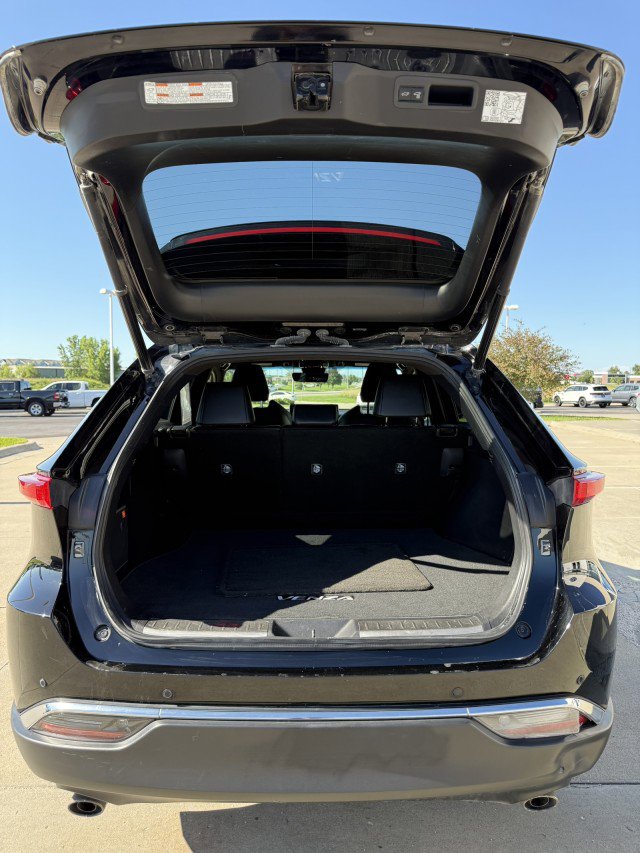 Used 2021 Toyota Venza XLE w/ Softex Package image 22