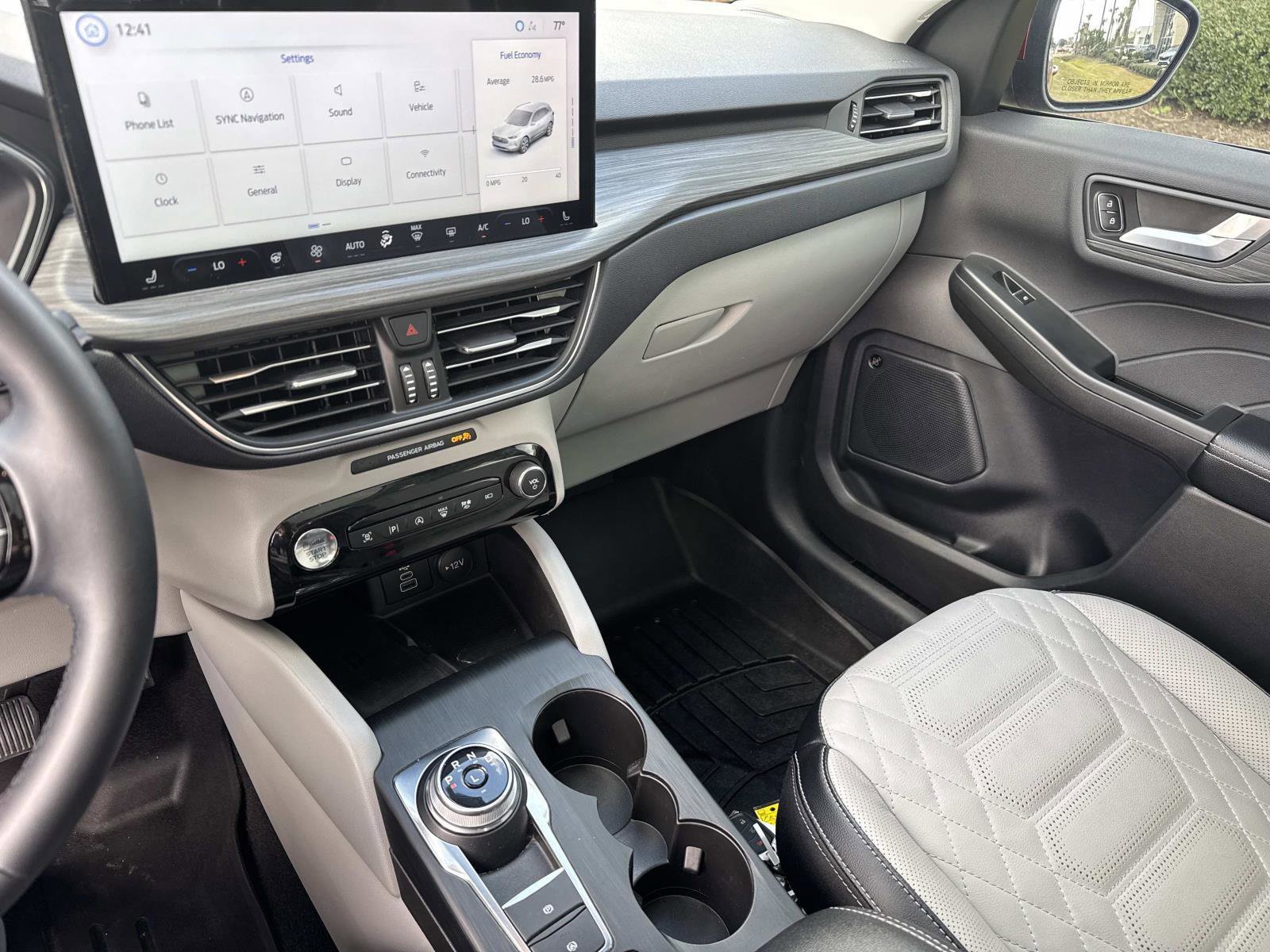 Used 2024 Ford Escape Platinum w/ Premium Technology Package image 26