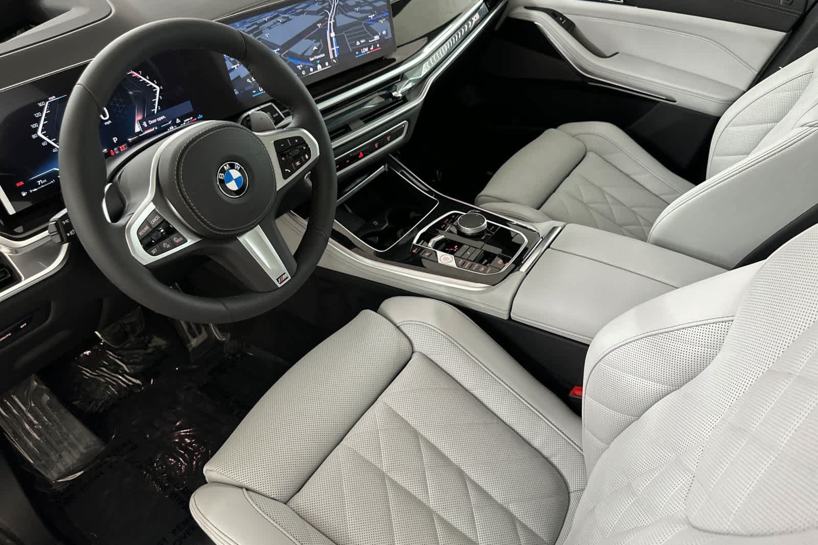 Used 2026 BMW X5 xDrive40i w/ M Sport Package AWD/4WD image 11
