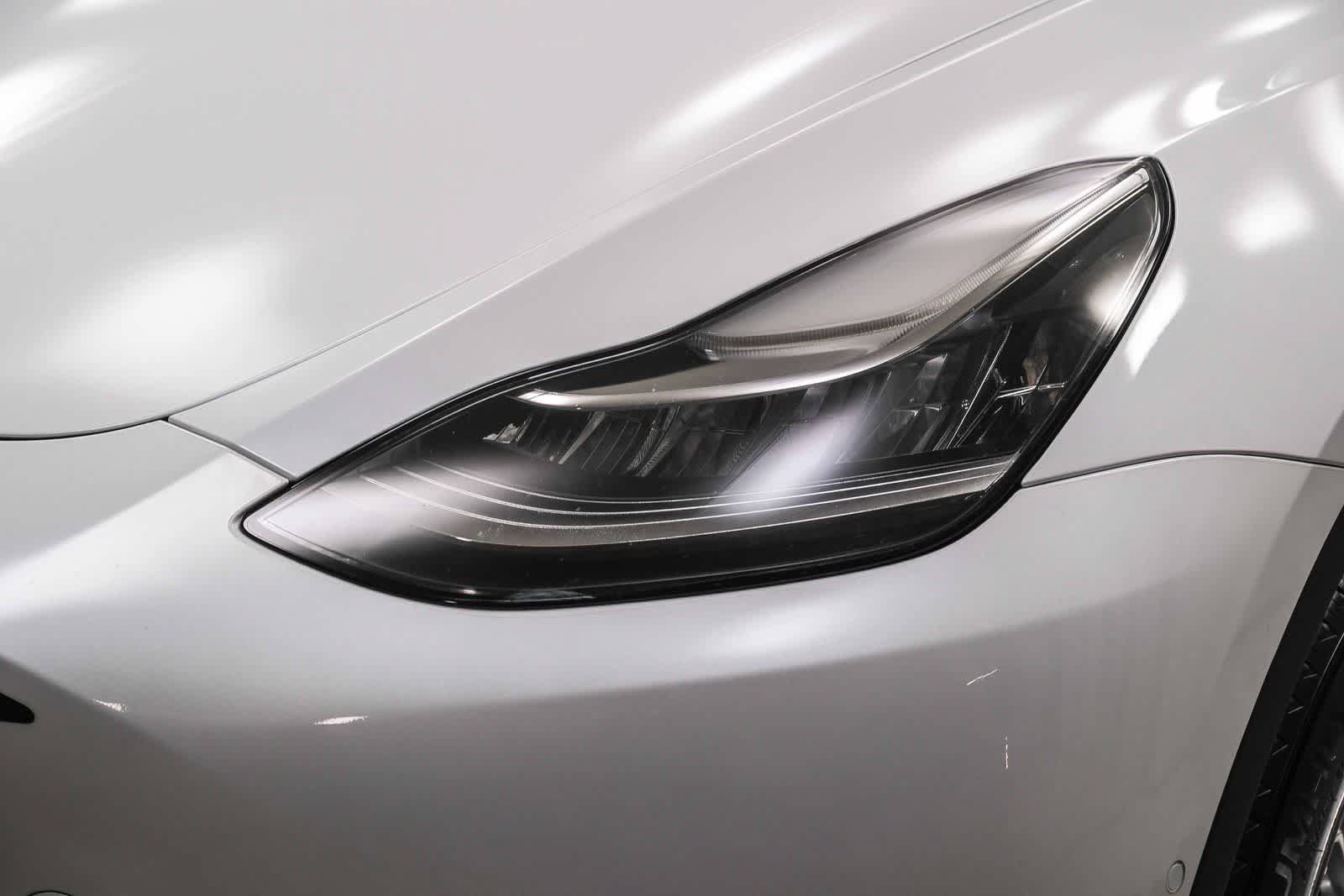 Used 2022 Tesla Model Y Long Range AWD/4WD image 12