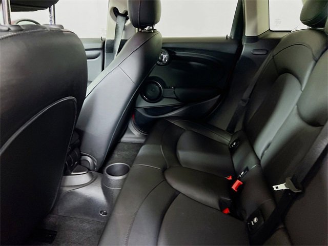 Used 2022 MINI Cooper 4-Door Hardtop image 22