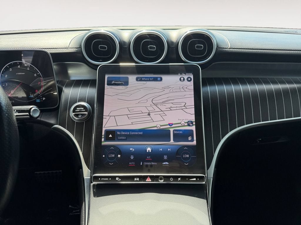 Used 2024 Mercedes-Benz GLC 300 4MATIC image 11