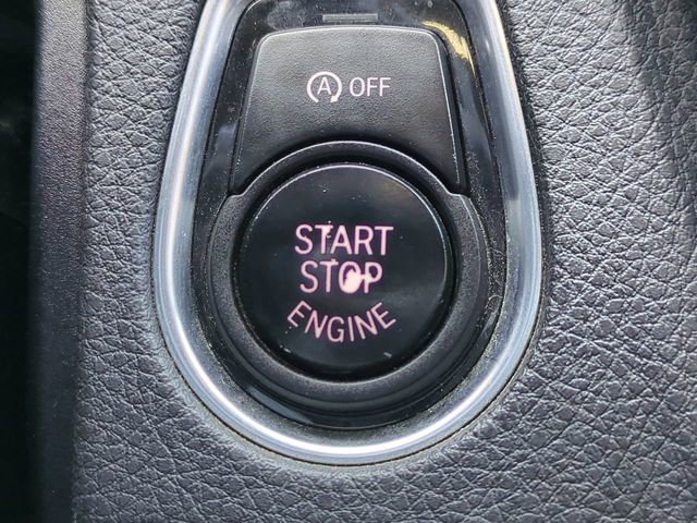 Used 2018 BMW 330i xDrive Sedan w/ Convenience Package image 28