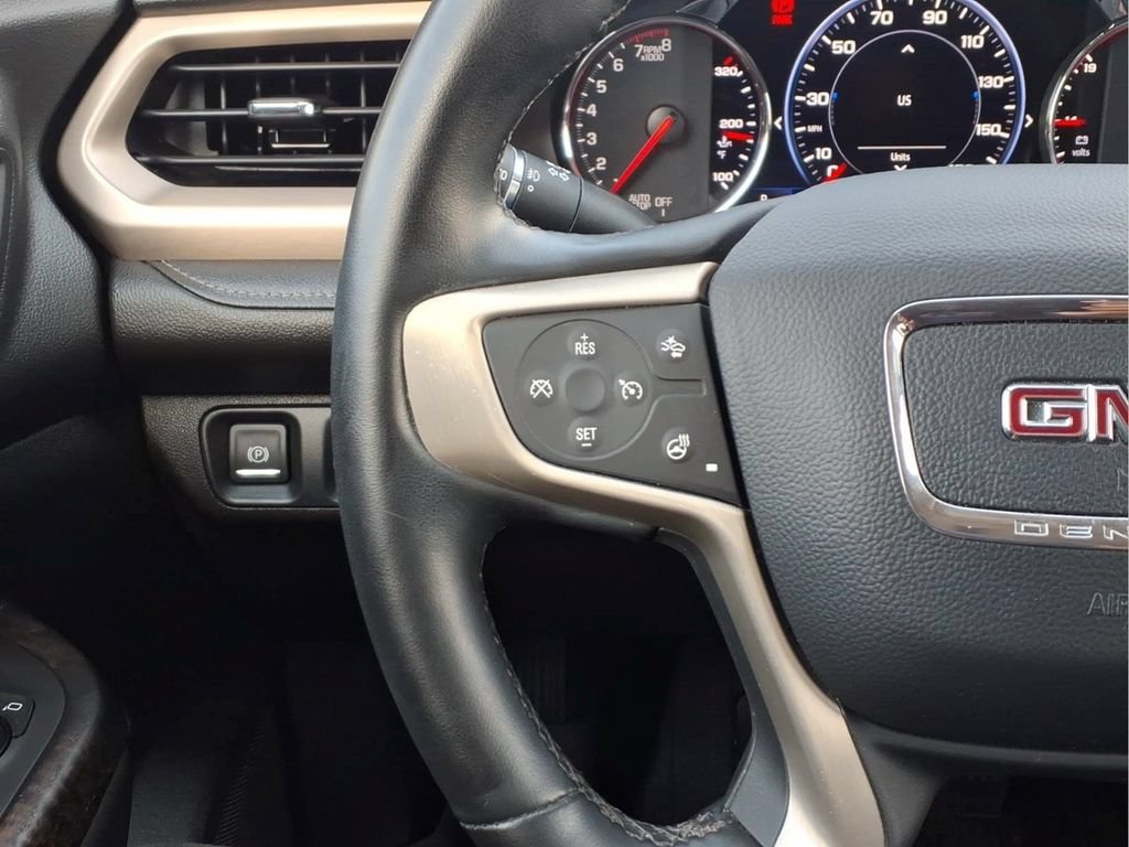 Used 2023 GMC Acadia Denali w/ Denali Ultimate Package FWD image 24