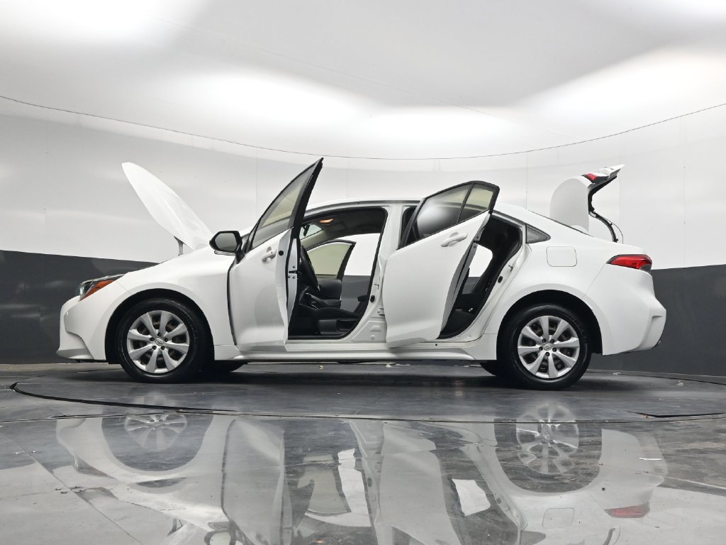 Used 2020 Toyota Corolla LE FWD image 43