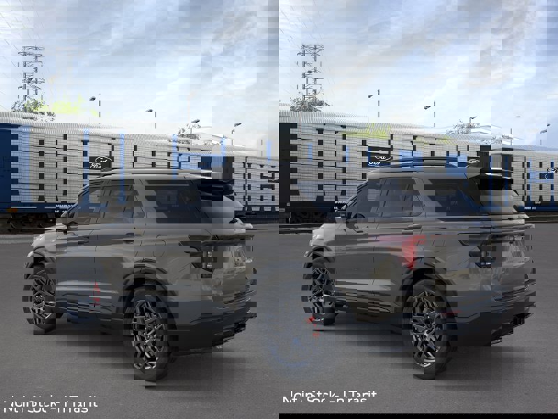 New 2026 Ford Explorer ST-Line image 4