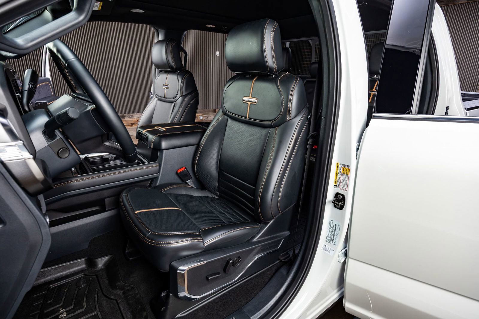 Used 2024 Ford F350 Platinum image 29