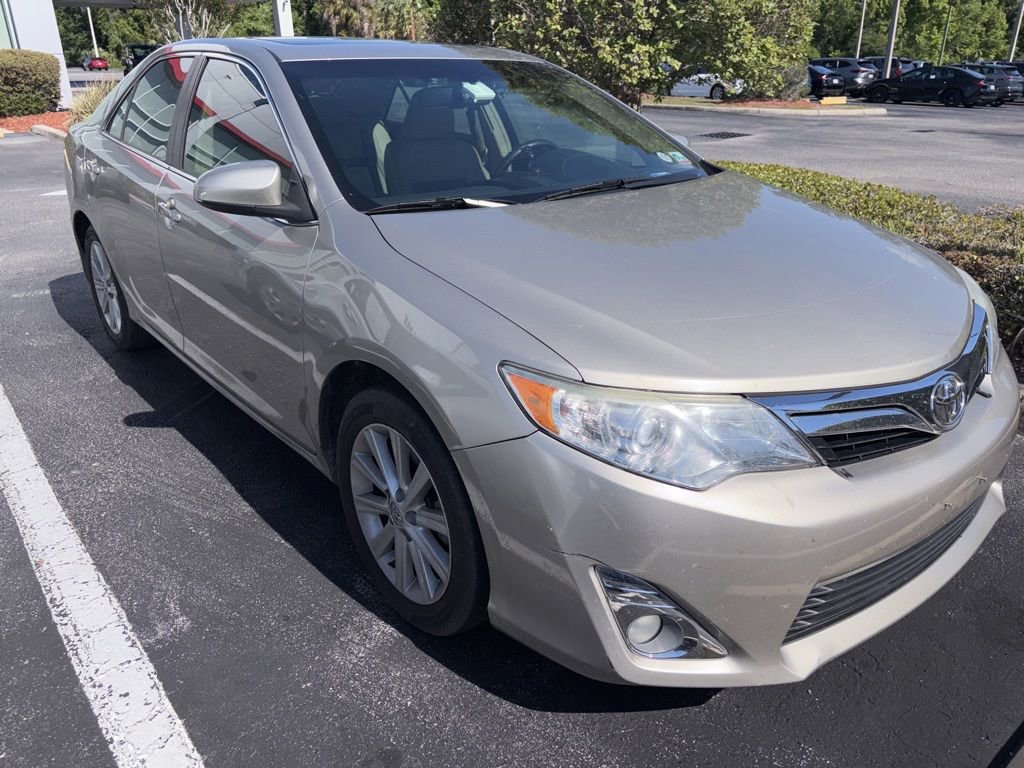 Used 2014 Toyota Camry XLE w/ Leather Package FWD image 1