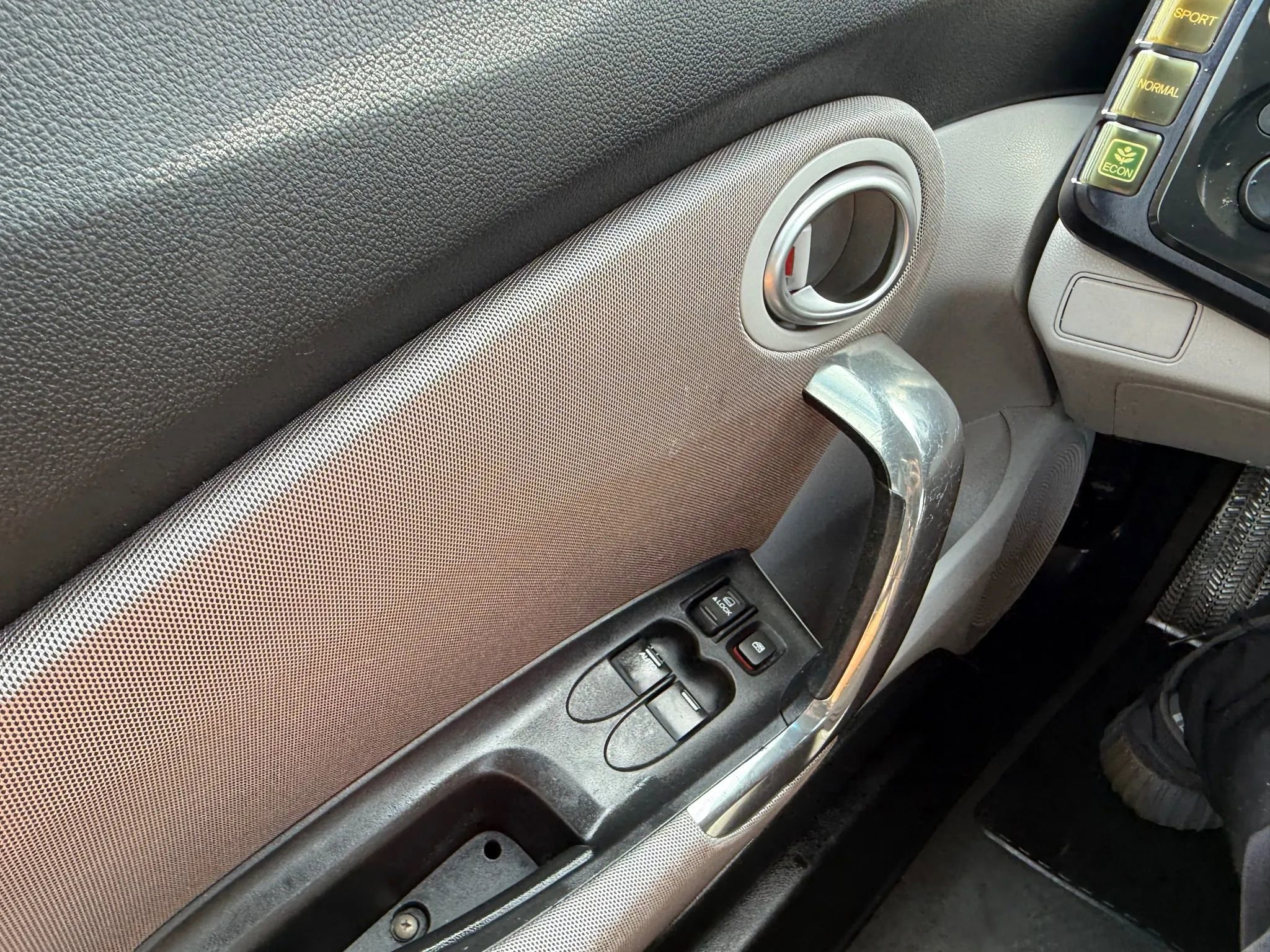 Used 2011 Honda CR-Z EX image 26