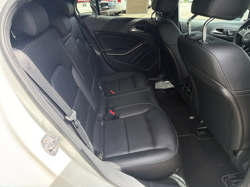 Used 2020 Mercedes-Benz GLA 250 4MATIC image 15