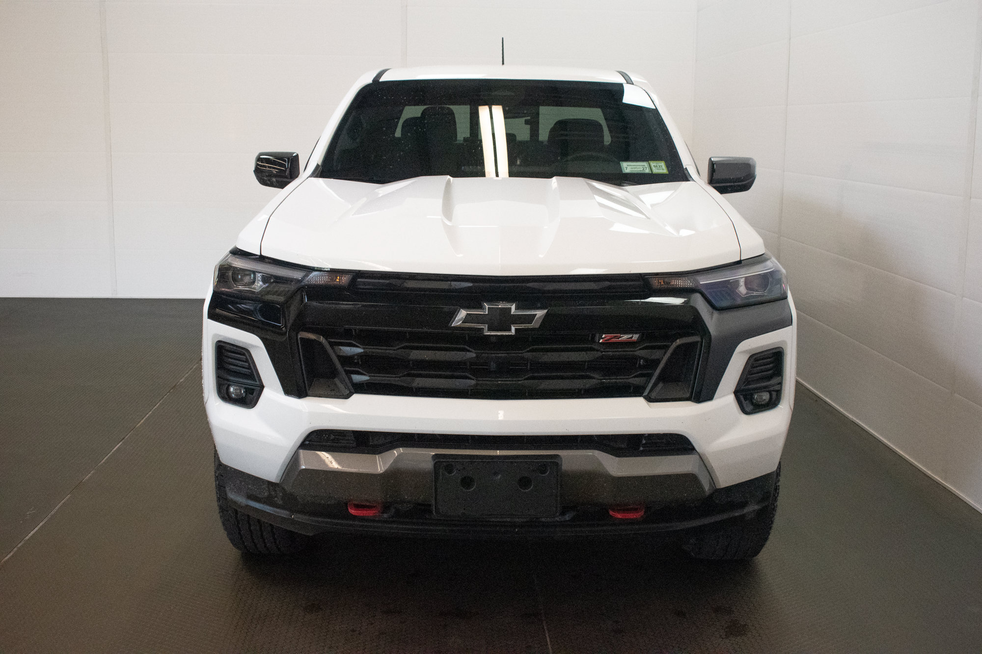 Used 2026 Chevrolet Colorado Z71 w/ Z71 Convenience Package 2 AWD/4WD image 2