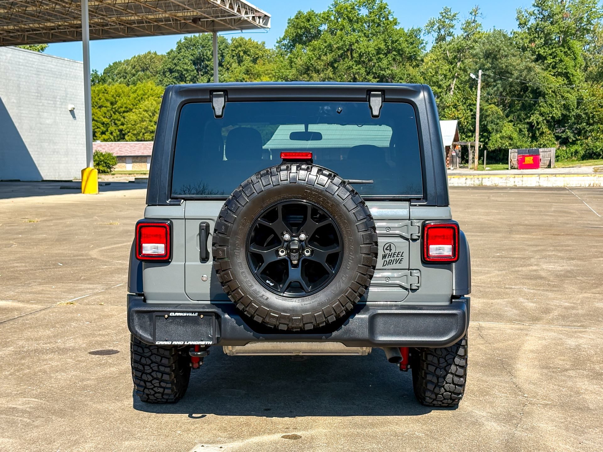 Used 2022 Jeep Wrangler Sport AWD/4WD image 10