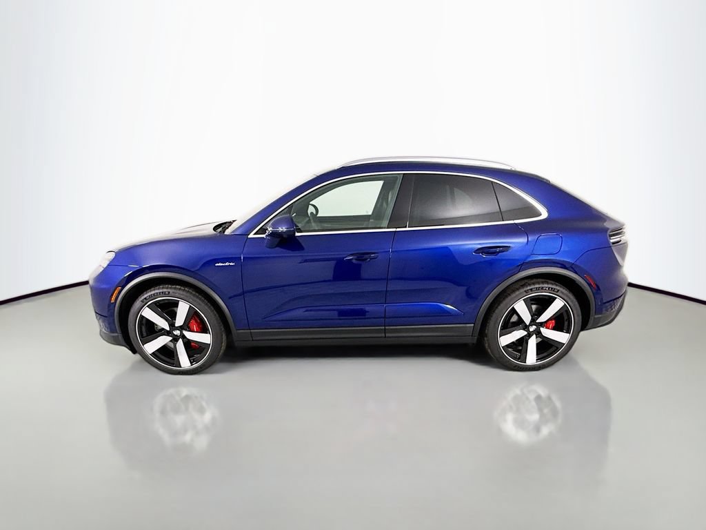 New 2025 Porsche Macan 4S Electric AWD/4WD image 2