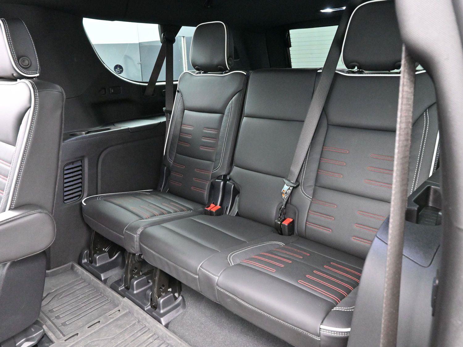 Used 2025 GMC Yukon XL AT4 Ultimate AWD/4WD image 34