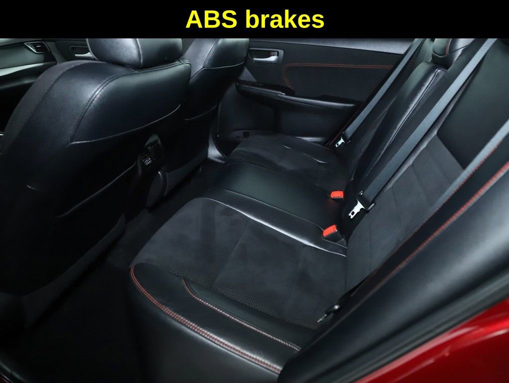 Used 2015 Toyota Camry XSE image 14