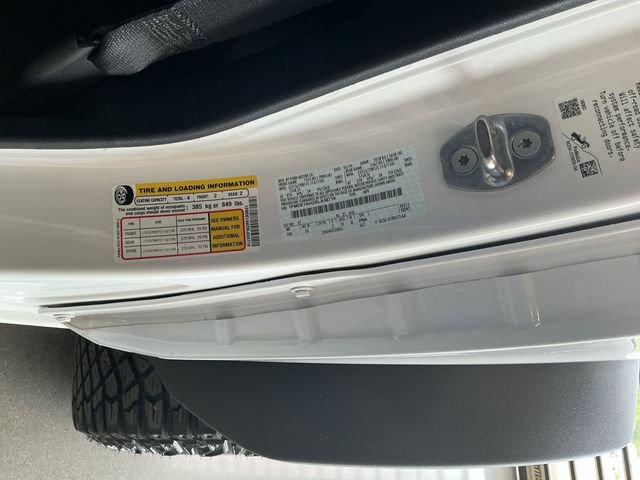 Certified 2024 Ford Bronco Black Diamond w/ Sasquatch Package AWD/4WD image 25