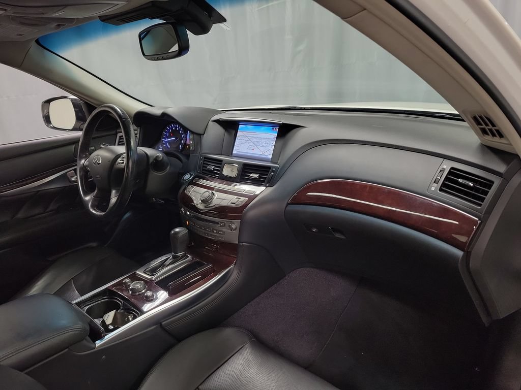 Used 2016 INFINITI Q70 3.7 AWD/4WD image 29