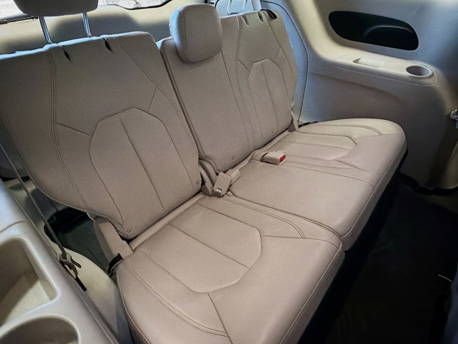 Used 2017 Chrysler Pacifica Touring-L FWD image 13