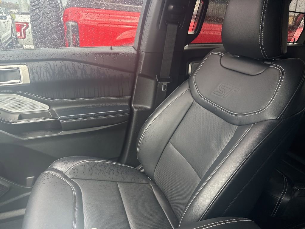 Used 2024 Ford Explorer ST w/ Equipment Group 401A AWD/4WD image 14