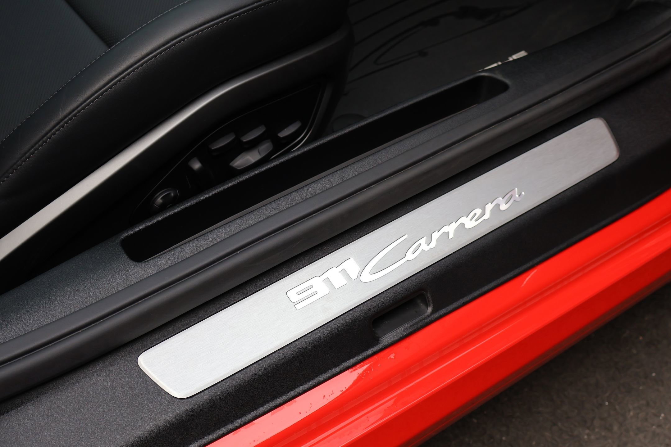 Used 2025 Porsche 911 Carrera image 26