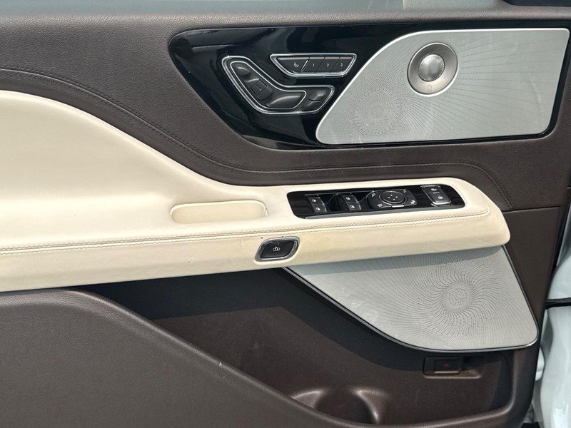 Certified 2020 Lincoln Aviator Black Label AWD/4WD image 30