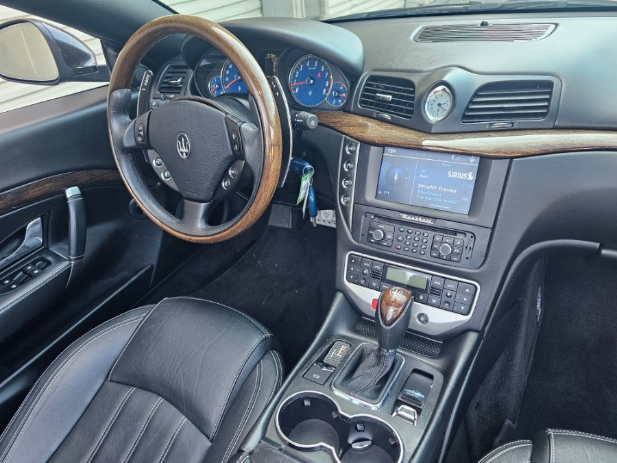 Used 2011 Maserati GranTurismo Convertible RWD image 11
