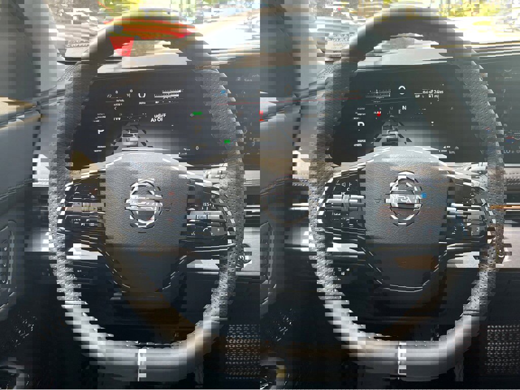 New 2023 Nissan Ariya FWD image 16