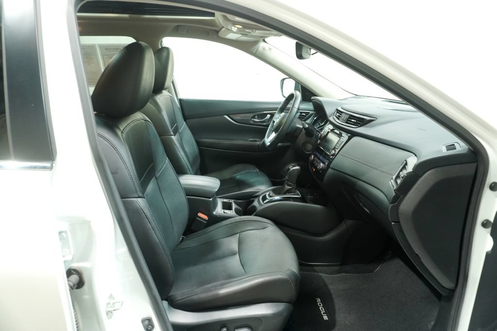Used 2019 Nissan Rogue SL w/ Premium Package AWD/4WD image 13
