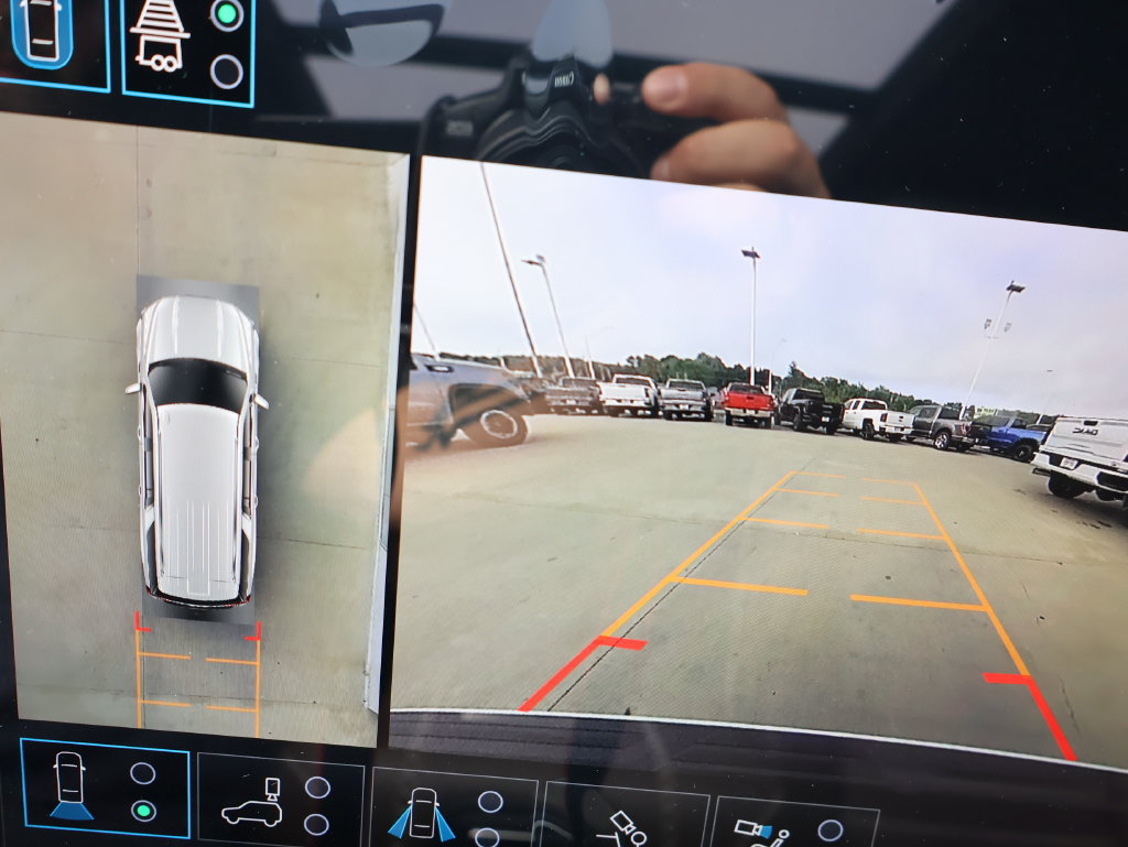New 2026 GMC Yukon XL Denali Ultimate AWD/4WD image 24