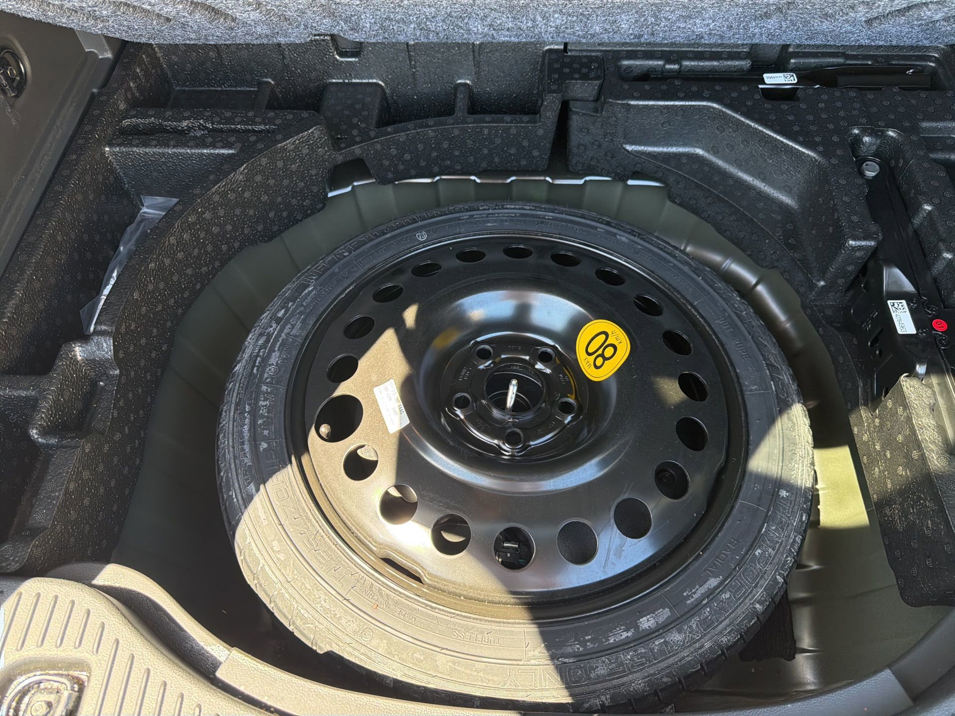 Used 2022 Buick Encore Preferred w/ Safety Package FWD image 8