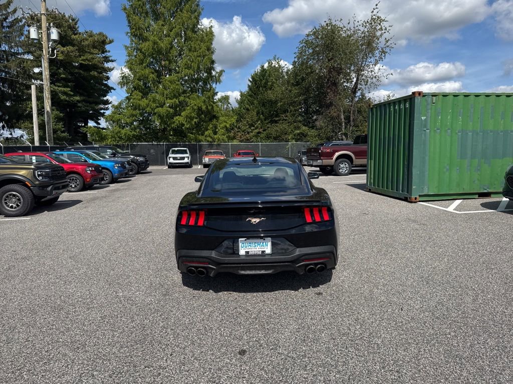 Used 2024 Ford Mustang Premium image 5