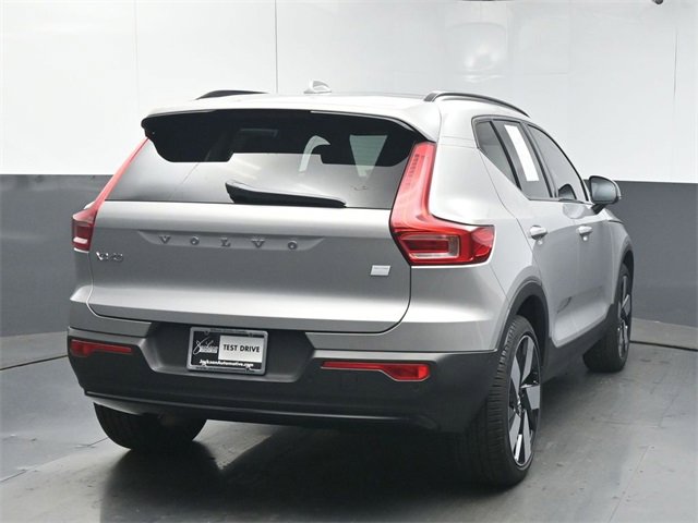 Used 2024 Volvo XC40 Recharge Plus w/ Protection Package Premier image 7