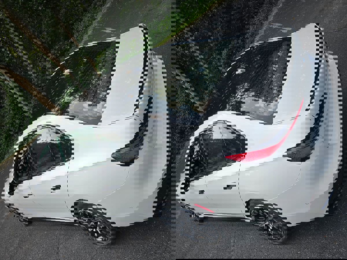 Used 2023 BMW 740i image 81