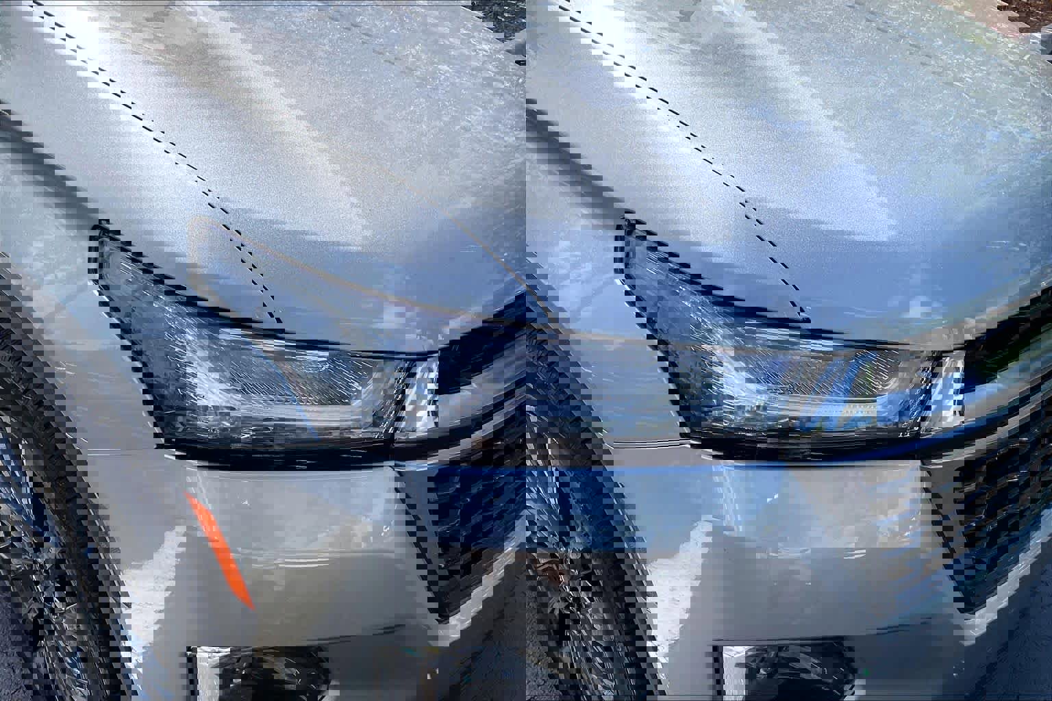 Certified 2023 Chevrolet Traverse RS image 30