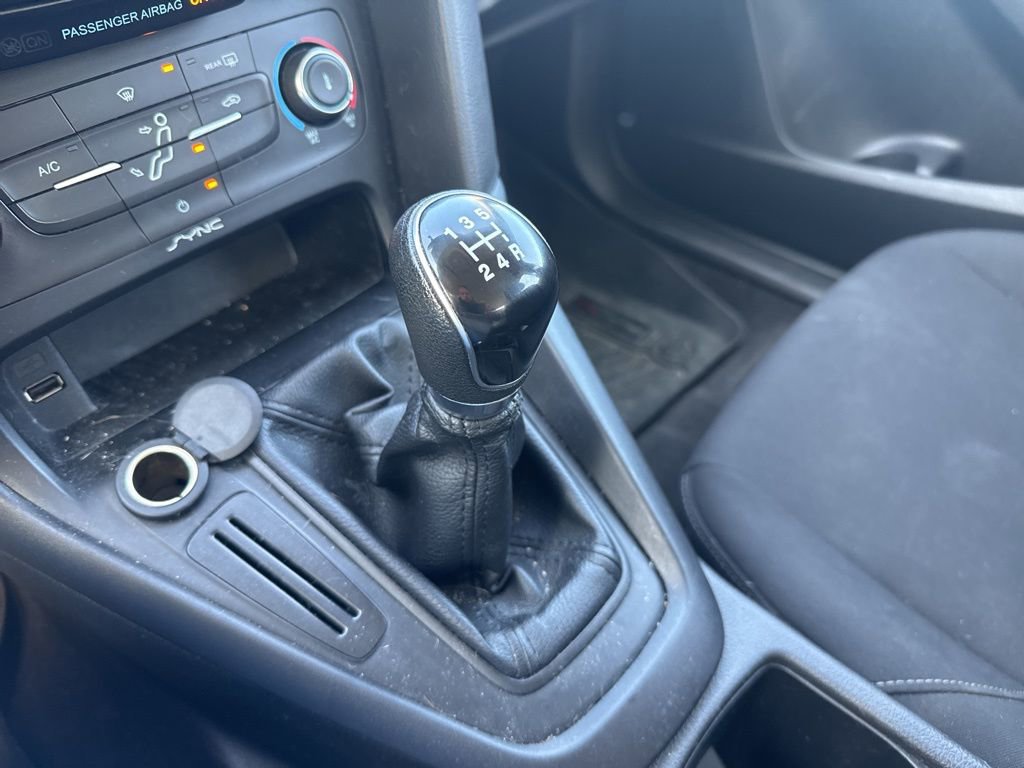 Used 2017 Ford Focus S image 28