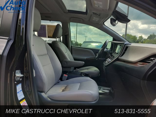 Used 2019 Toyota Sienna Limited Premium AWD/4WD image 28