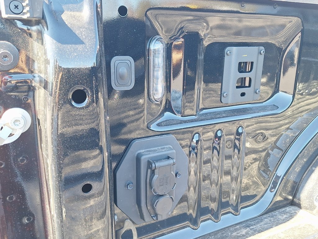 New 2025 Ford F350 Lariat w/ Lariat Ultimate Package image 36