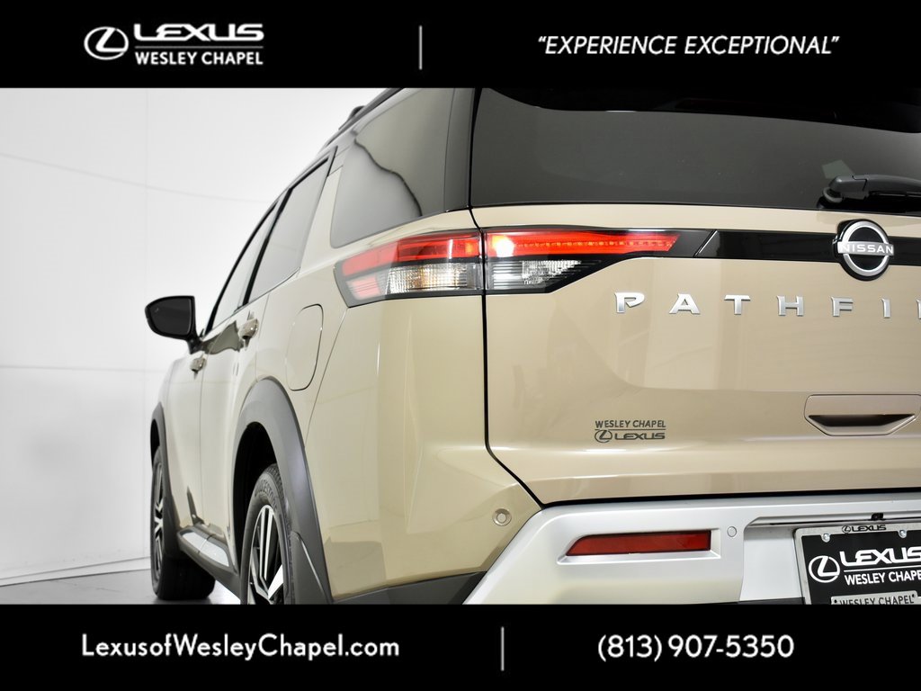Used 2025 Nissan Pathfinder Platinum w/ Cargo Package image 9