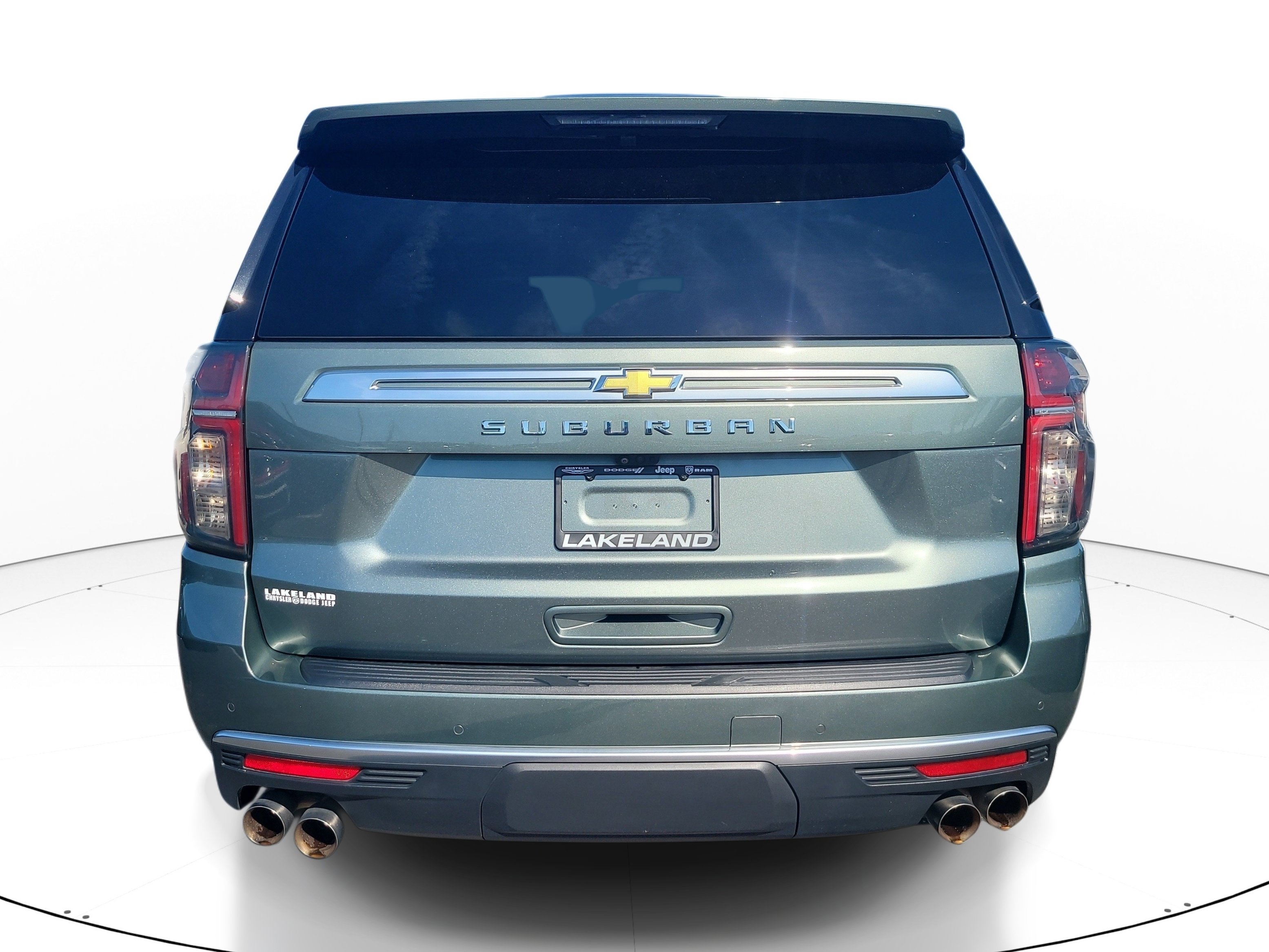 Used 2024 Chevrolet Suburban High Country AWD/4WD image 5