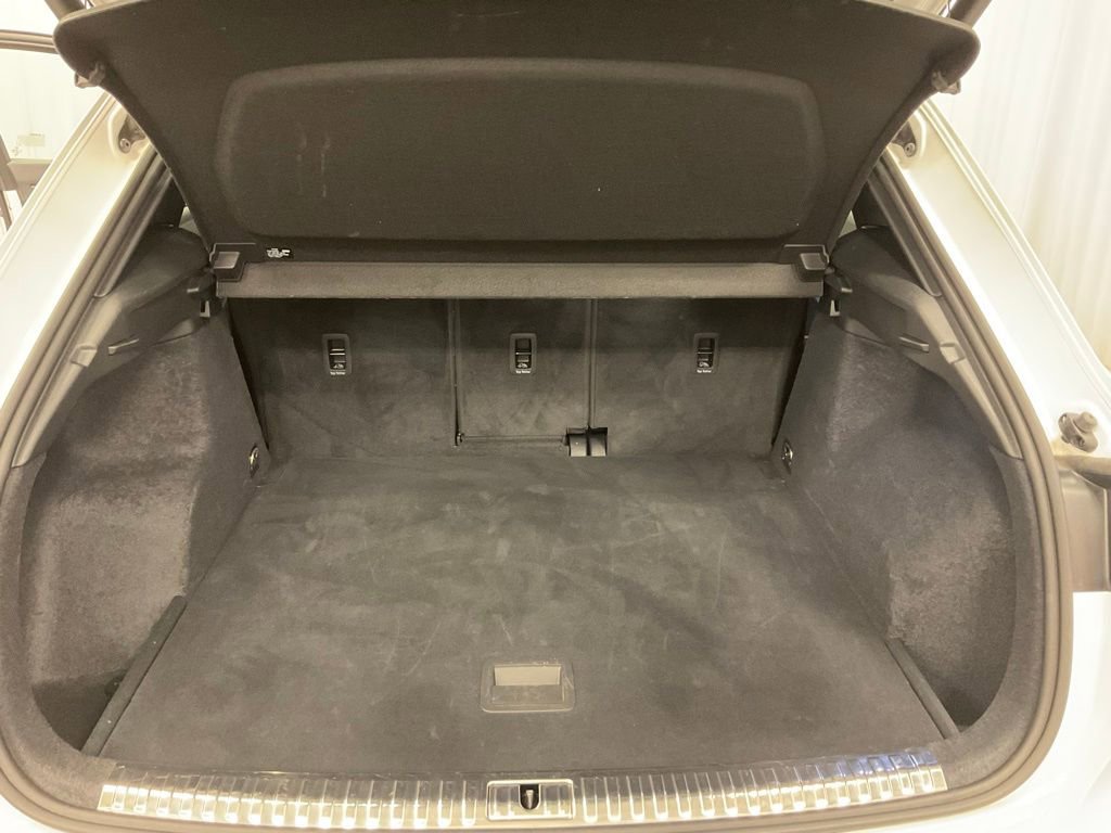 Used 2025 Audi Q3 2.0T Premium image 26