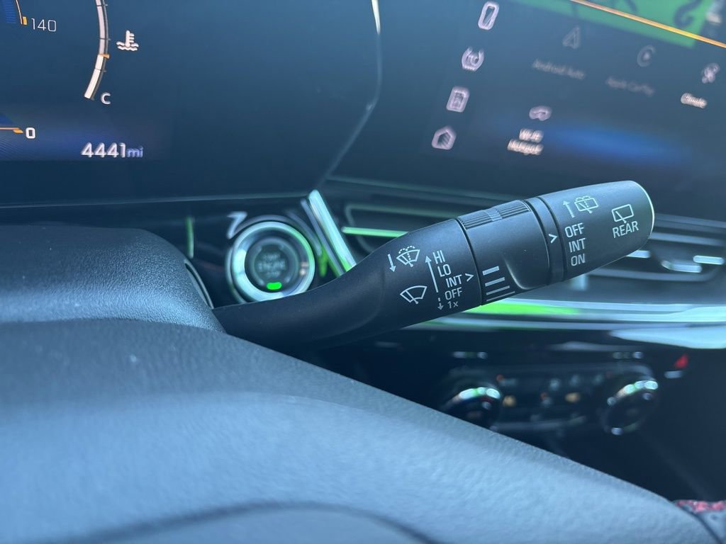 Used 2025 Chevrolet Trax RS w/ Sunroof Package image 30