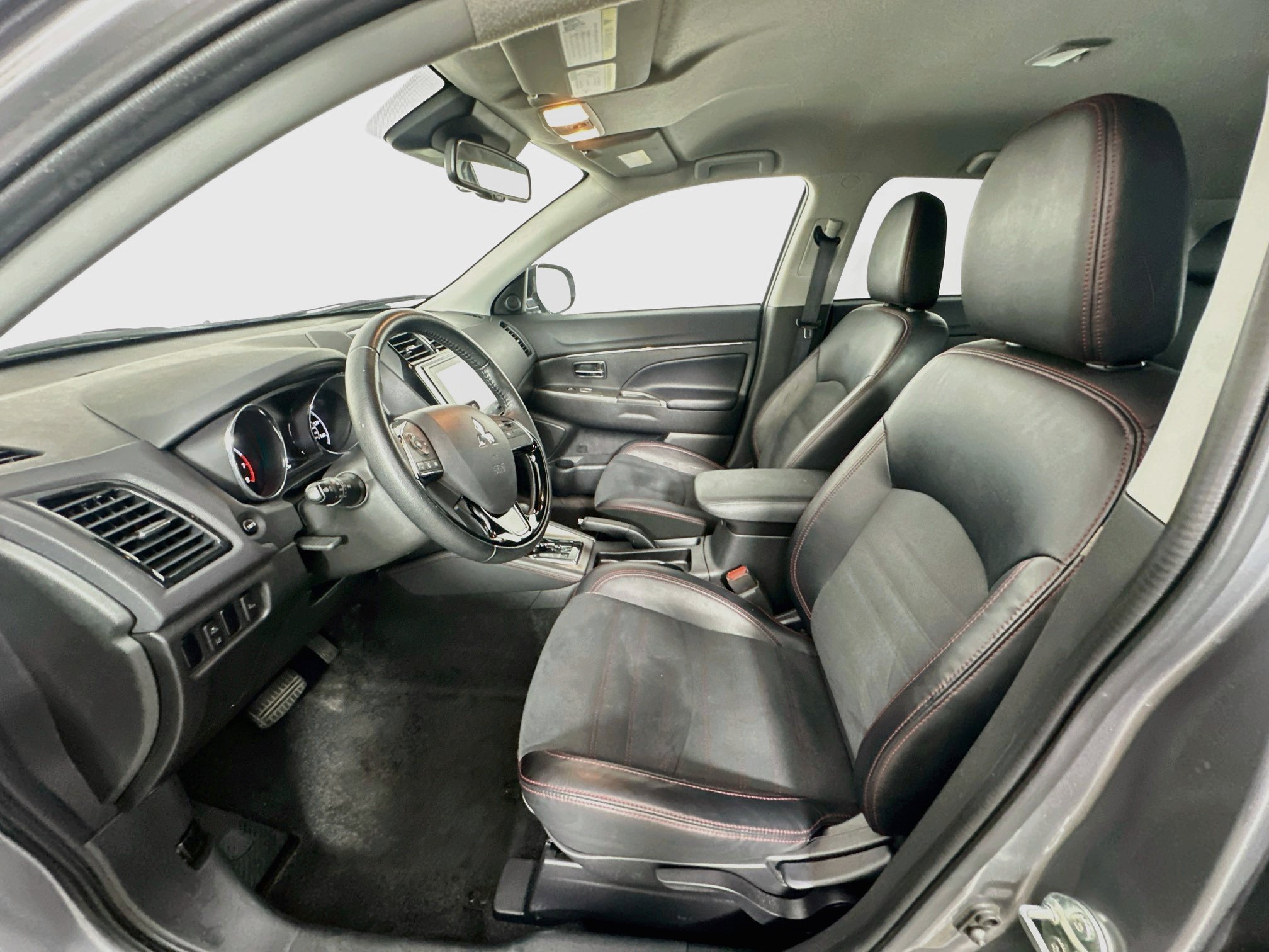 Used 2024 Mitsubishi Outlander Sport AWD image 13